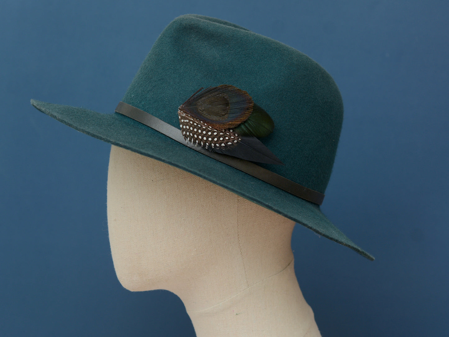 Black Peacock Eye Feather Boutonnier / Feather Hat Pin No.72