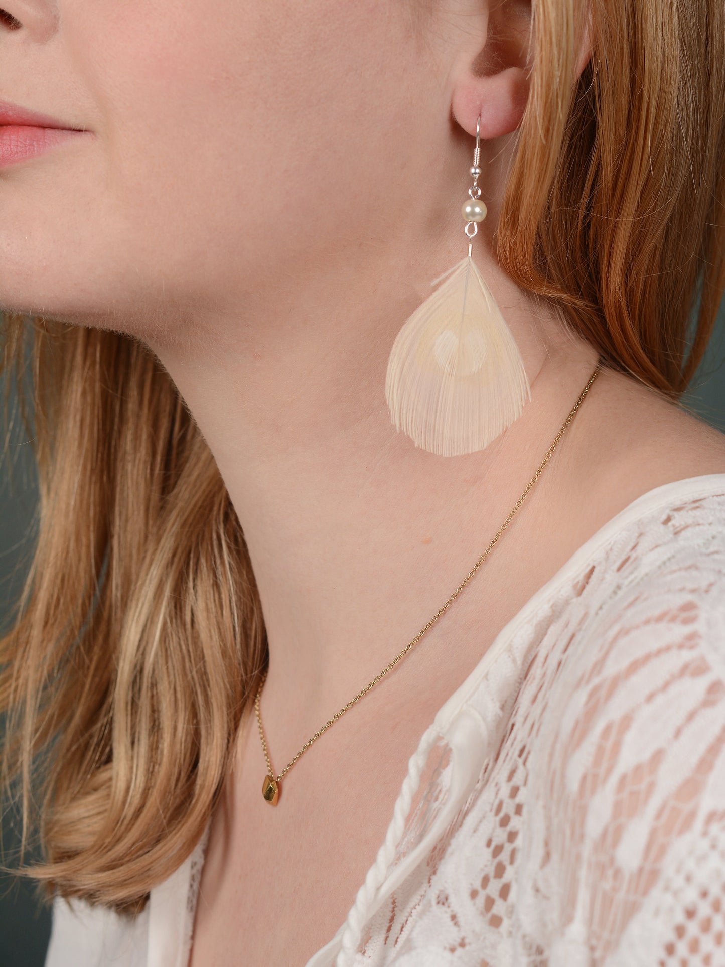 Hera - Pearl and Off- White Peacock Eye Feather Earrings