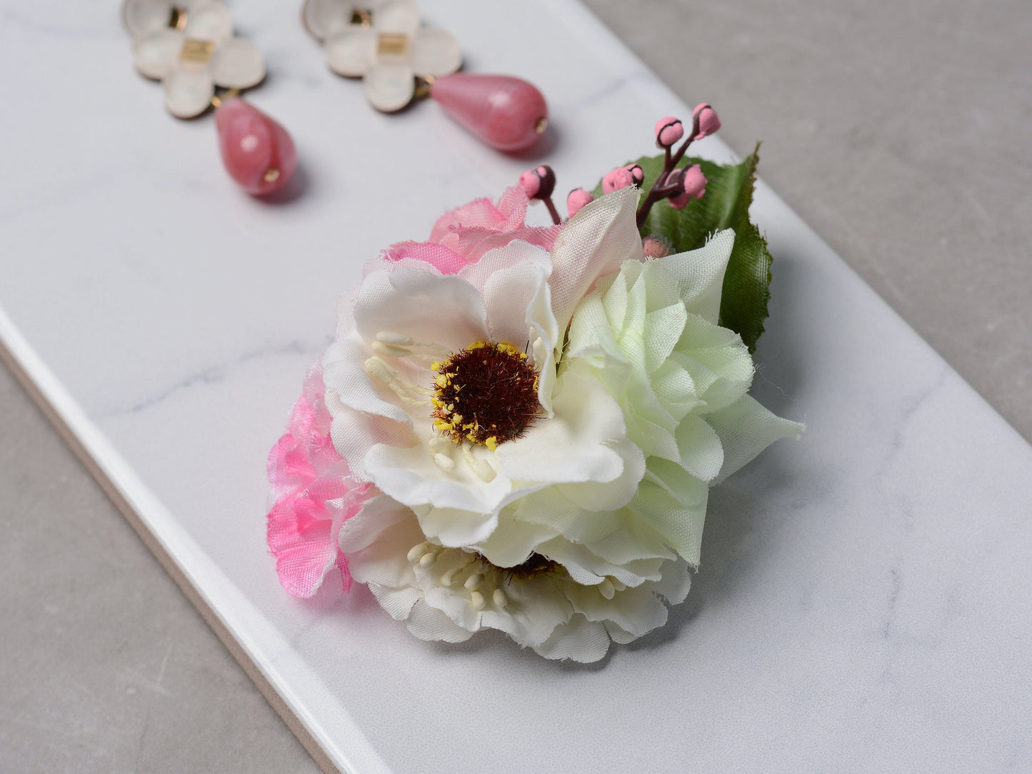 Flower Hair Clip in Pink, Peach and Ivory, Bridesmaids Hair Clip