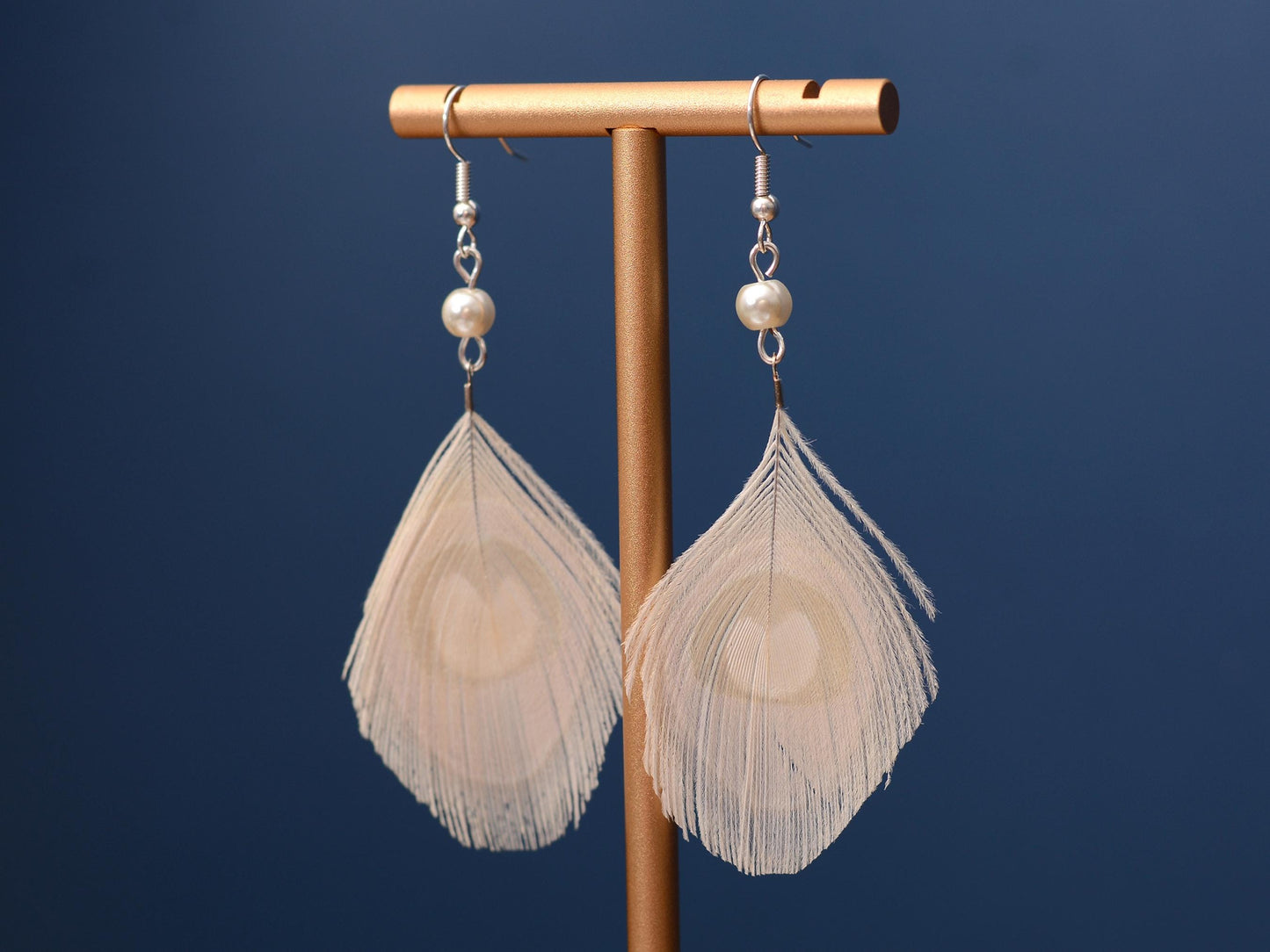 Hera - Pearl and Off- White Peacock Eye Feather Earrings