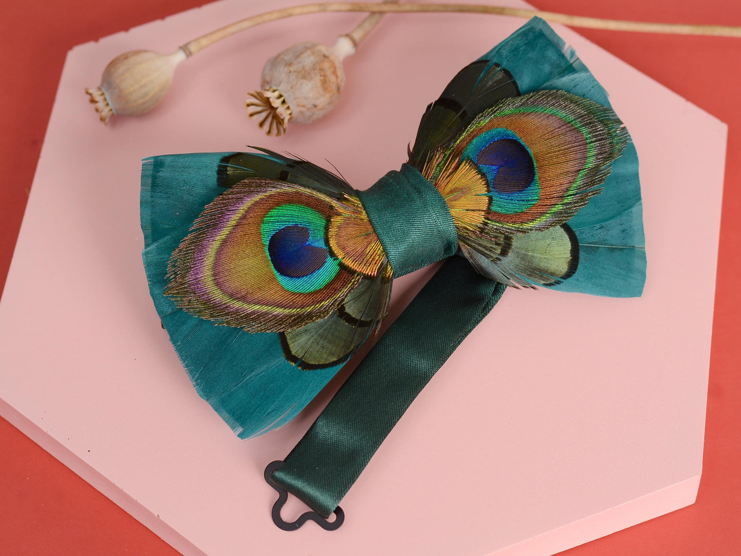 Green Peacock Eye Feather Bow Tie | Green Bow Tie | BowTie | Peacock Bow Tie | Groom Outfit | Feather Neck Tie | Mens Gift | Black Tie