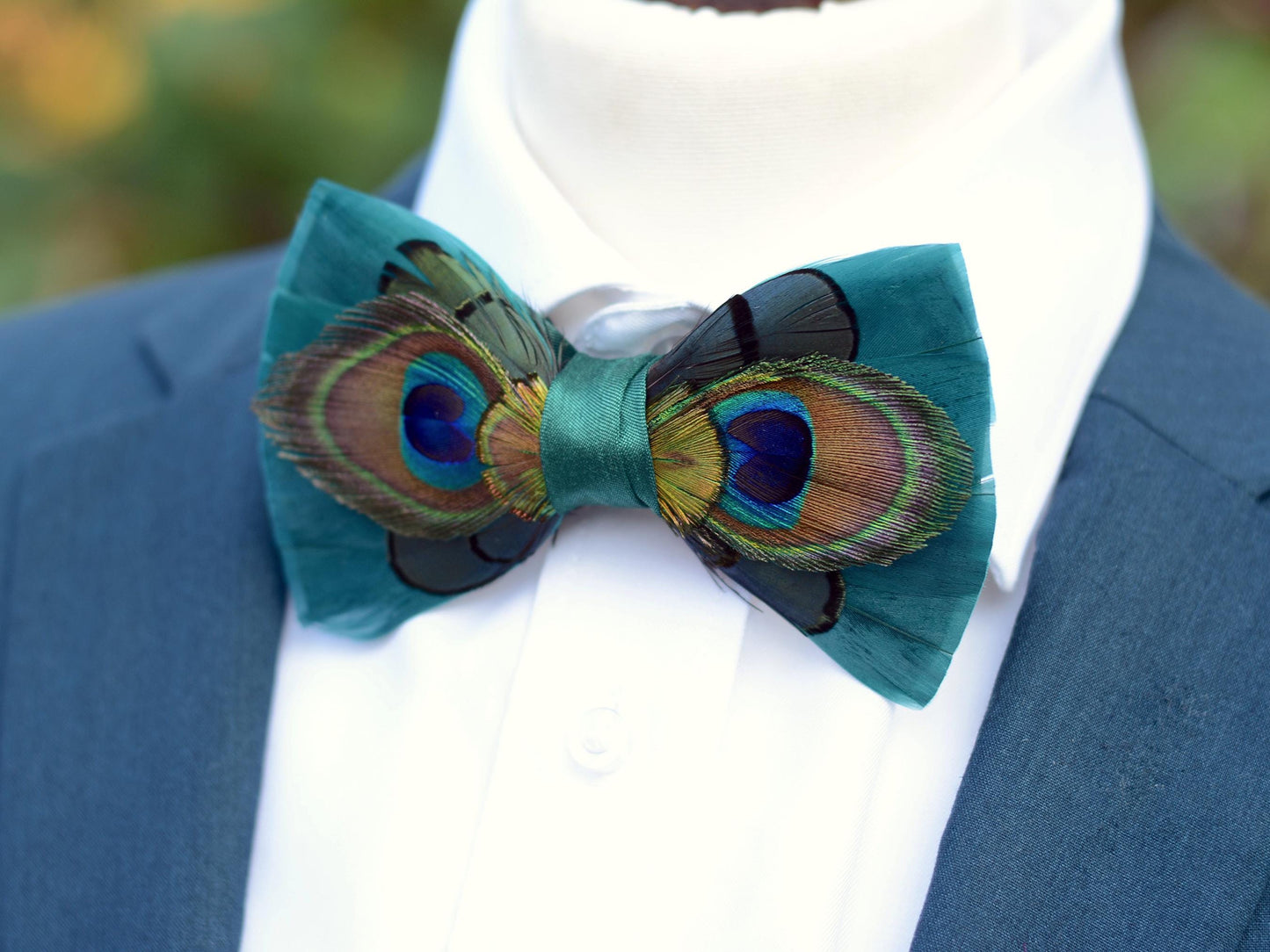 Green Peacock Eye Feather Bow Tie | Green Bow Tie | BowTie | Peacock Bow Tie | Groom Outfit | Feather Neck Tie | Mens Gift | Black Tie