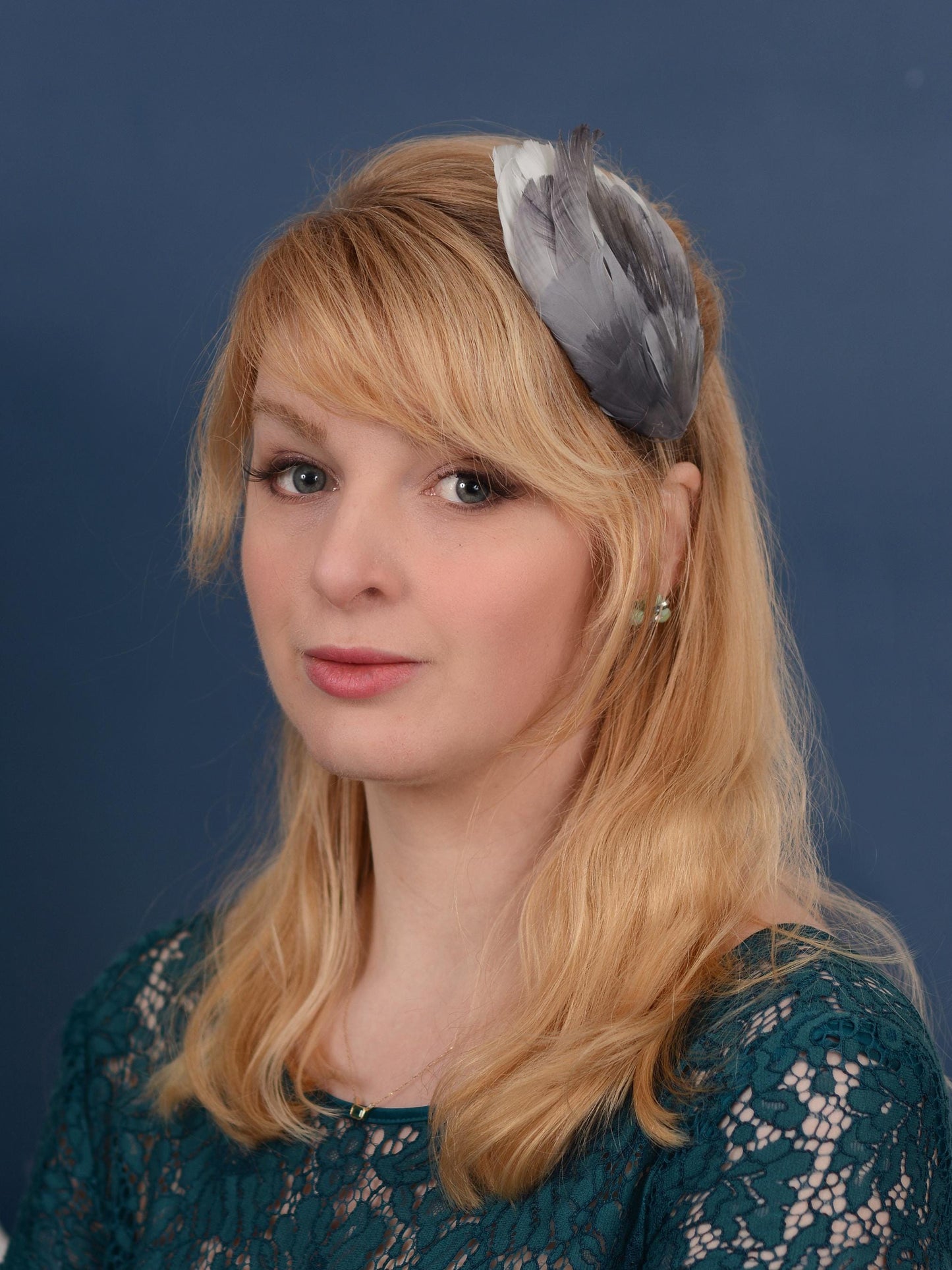 Feather Hair Clip in Silver Grey | Feather Fascinator | Feather Headpiece | Wedding Fascinator | Bridal Headpiece