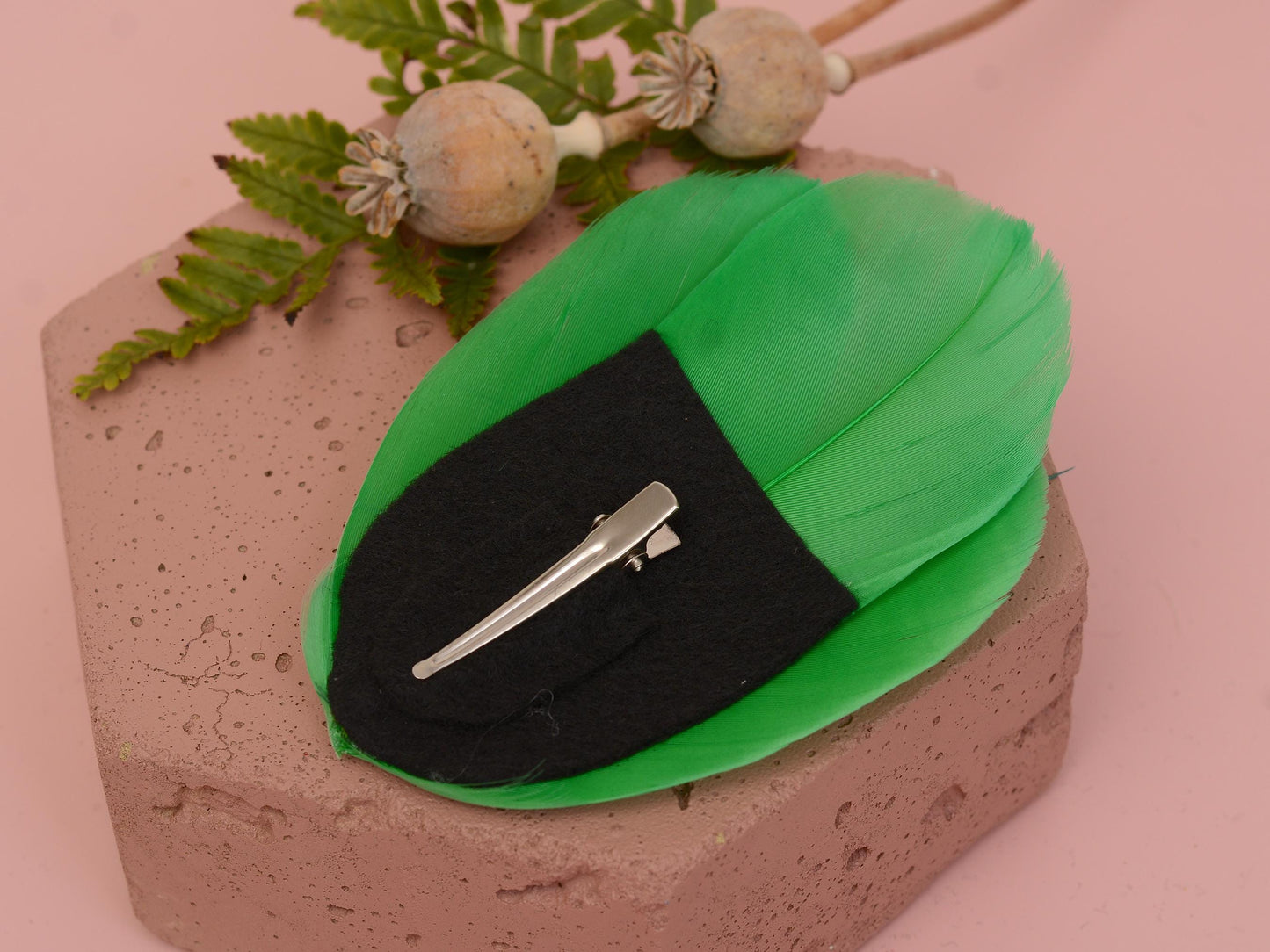 Feather Hair Clip in Emerald Green | Feather Fascinator | Feather Headpiece | Bridal Hair Clip | Bridesmaids Hair Clip