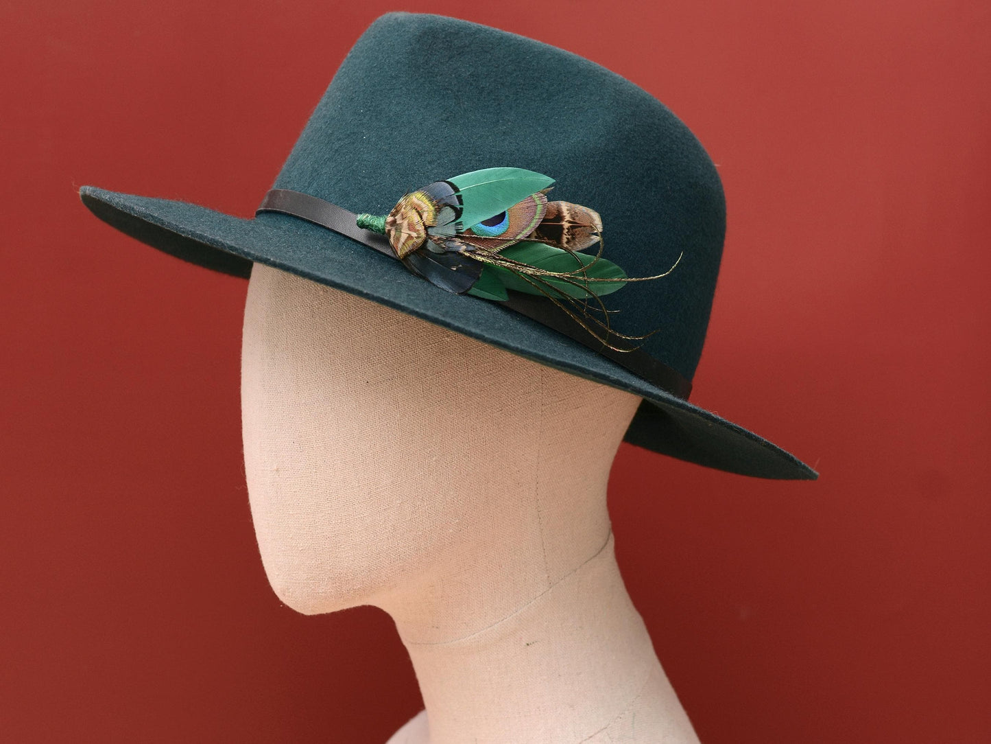 Green Peacock Feather Hat Pin / Brooch Pin No.273 | Feather Boutonniere | Pheasant Feather Brooch | Feather Hat Pin
