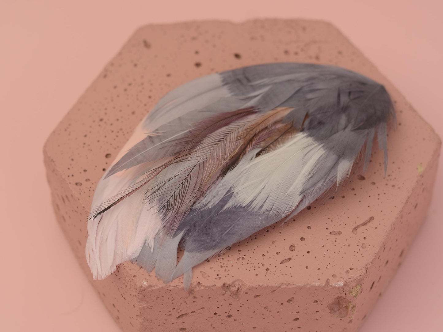 Feather Hair Clip in Silver Grey and Blush Pink | Feather Fascinator | Feather Headpiece | Wedding Fascinator | Bridal Headpiece