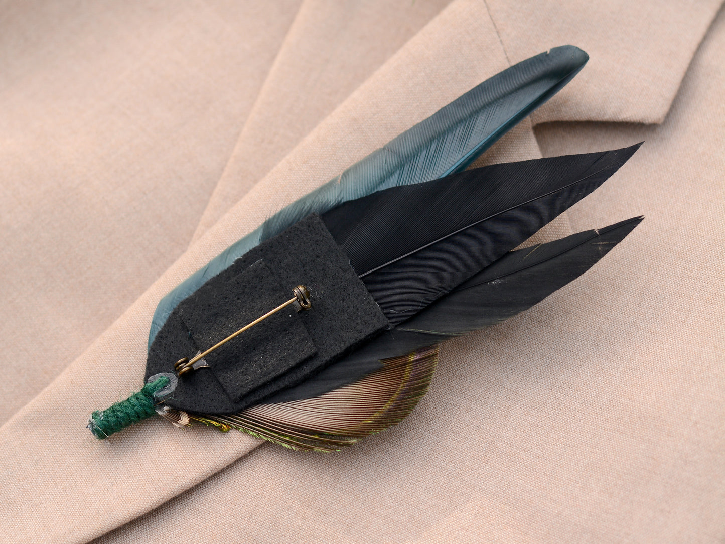 Green and Gold Peacock Feather Lapel Pin / Hat Pin No.022