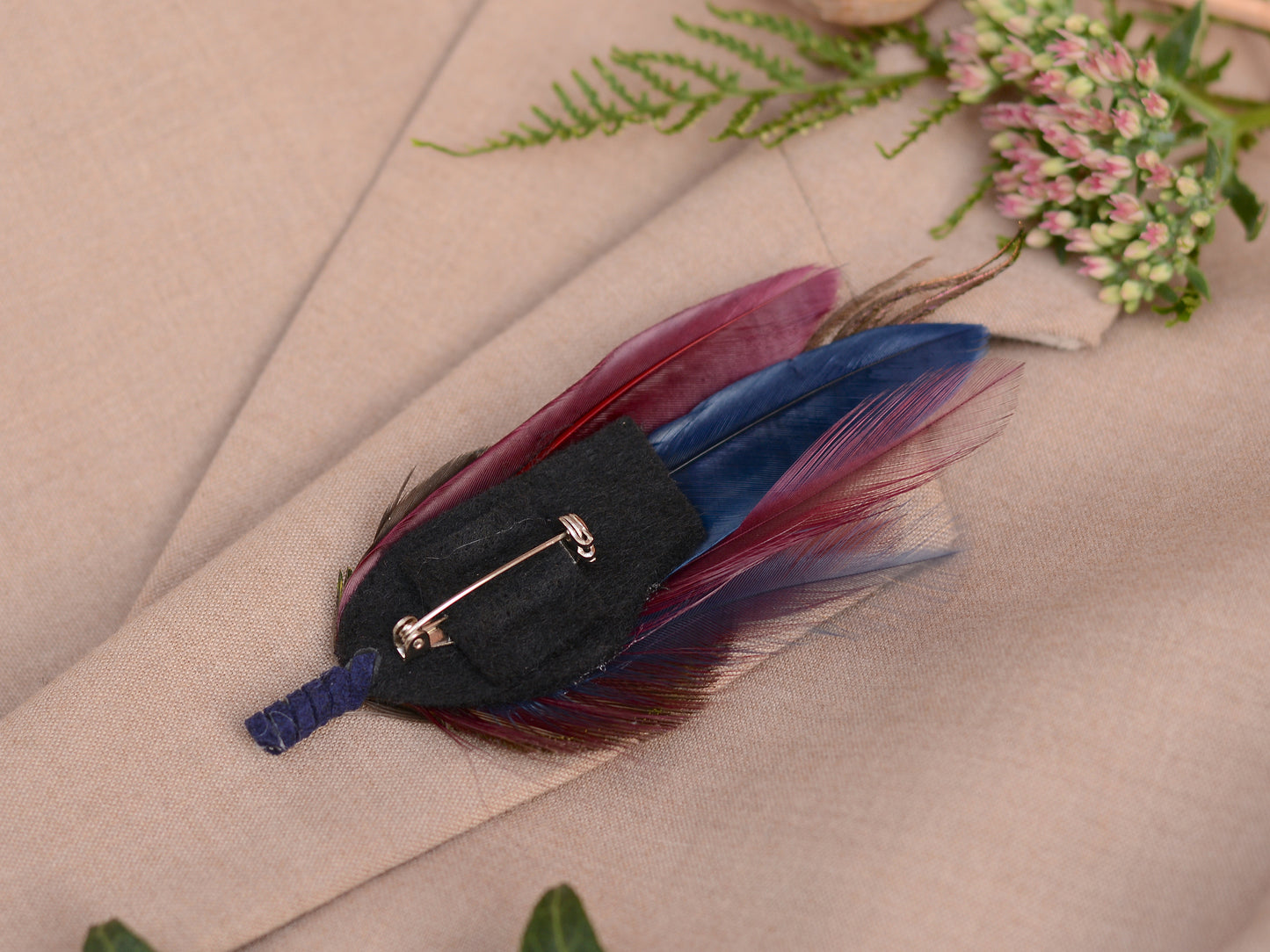 Peacock Eye Feather Boutonniere in Navy and Burgundy No.109