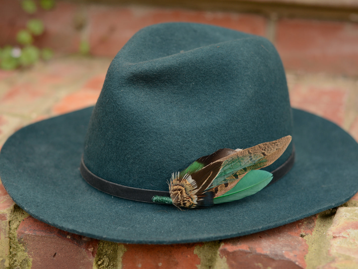Pheasant and Duck Green Feather Lapel Pin / Hat Pin No.232