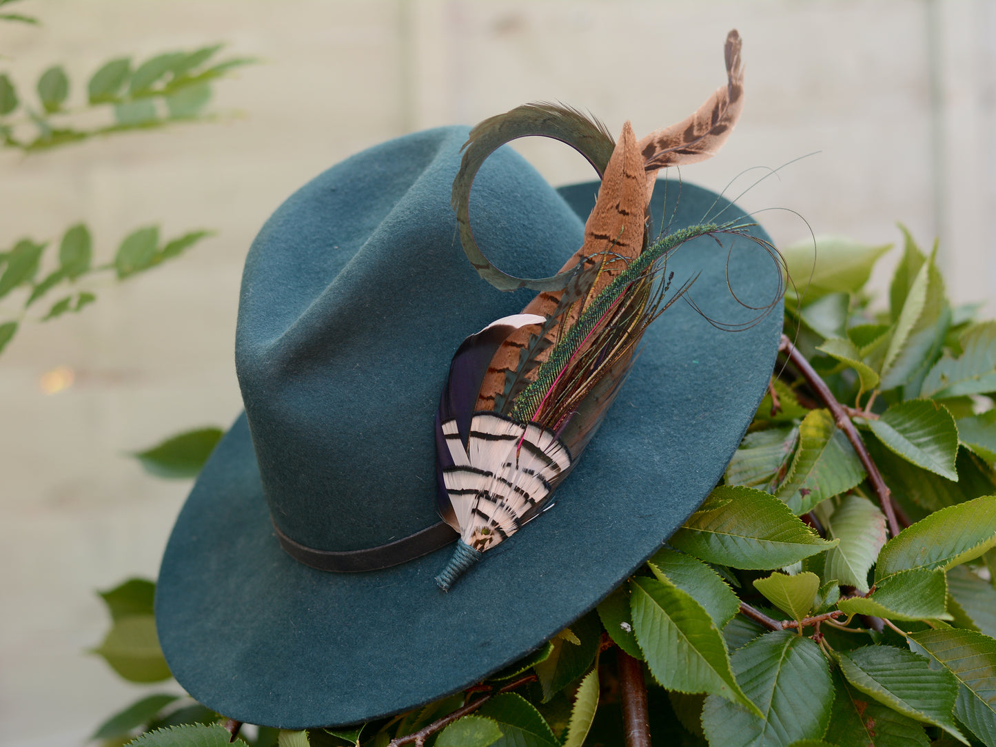 Green, Blue and White Luxury Feather Hat Pin / Lapel Pin No.328