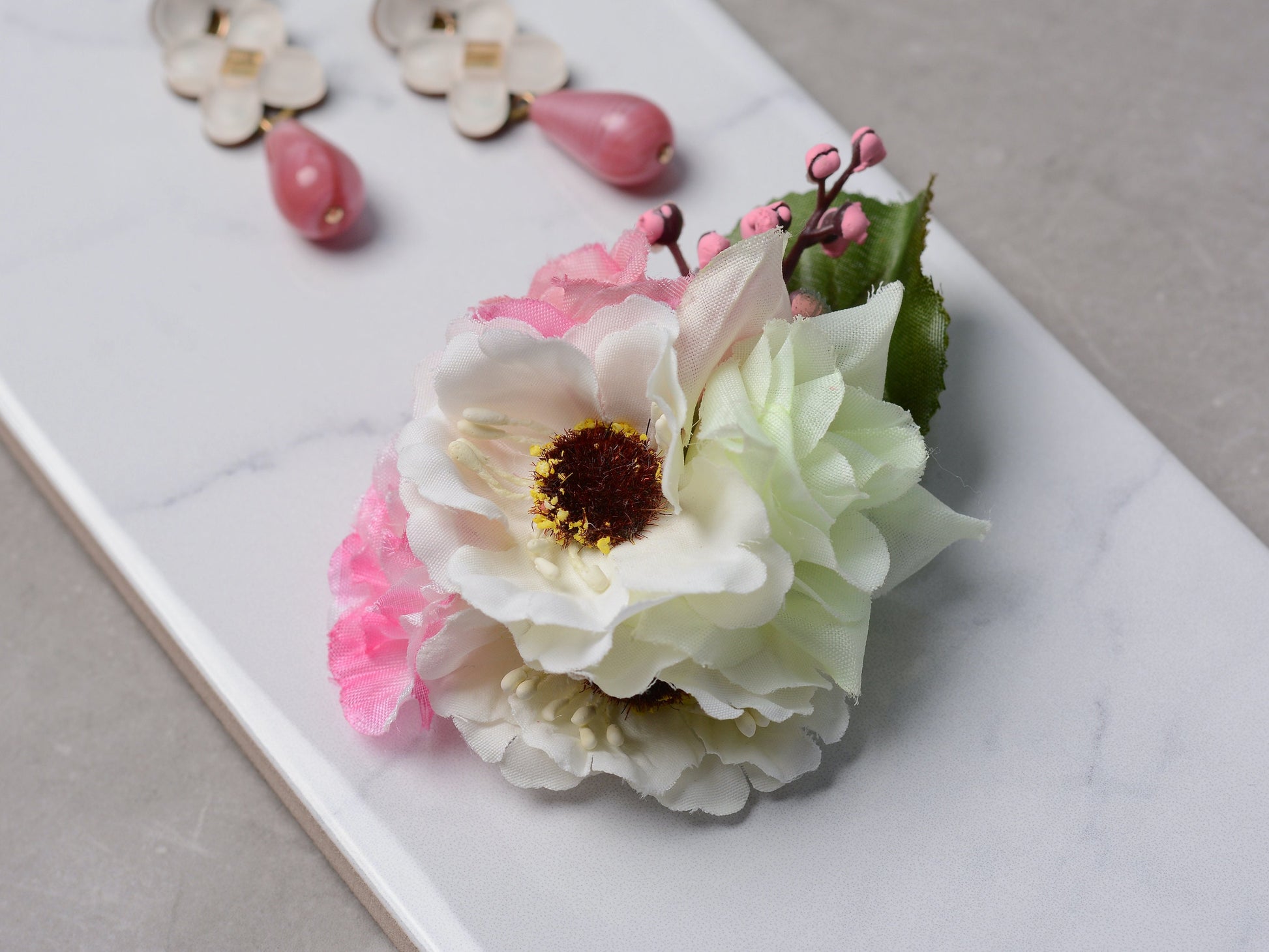 Flower Hair Clip in Pink, Peach and Ivory, Bridesmaids Hair Clip