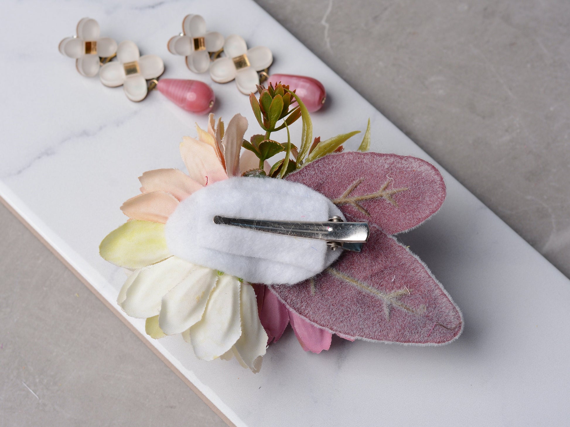 Daisy Flower Hair Clip in Pink and Ivory | Silk Flower Hair Clip | Bridal Hair Clip | Bridesmaids Hair Clip | Floral Headpiece | Flower Girl