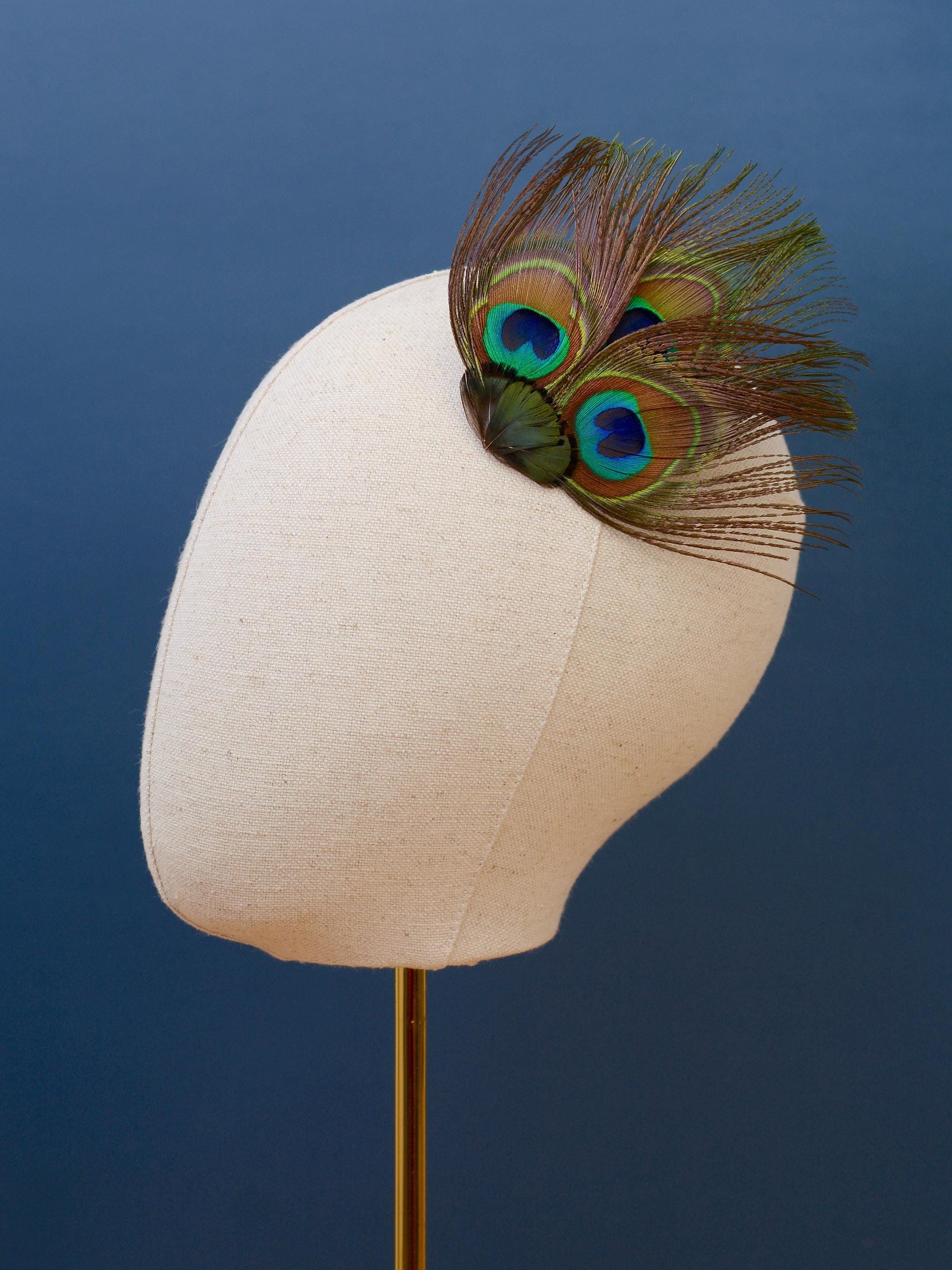 Peacock Feather Hair Clip | Peacock Feather Fascinator | Peacock Feather Headpiece | Wedding Fascinator | Green Feather Fascinator