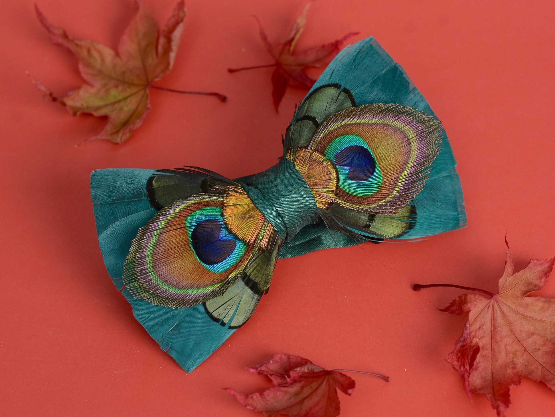 Green Peacock Eye Feather Bow Tie | Green Bow Tie | BowTie | Peacock Bow Tie | Groom Outfit | Feather Neck Tie | Mens Gift | Black Tie