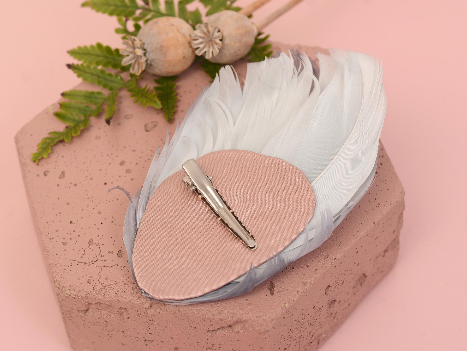 Feather Hair Clip in Silver Grey | Feather Fascinator | Feather Headpiece | Wedding Fascinator | Bridal Headpiece