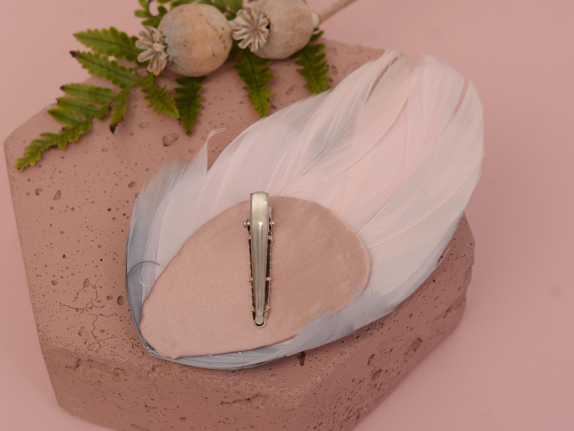Feather Hair Clip in Silver Grey and Blush Pink | Feather Fascinator | Feather Headpiece | Wedding Fascinator | Bridal Headpiece