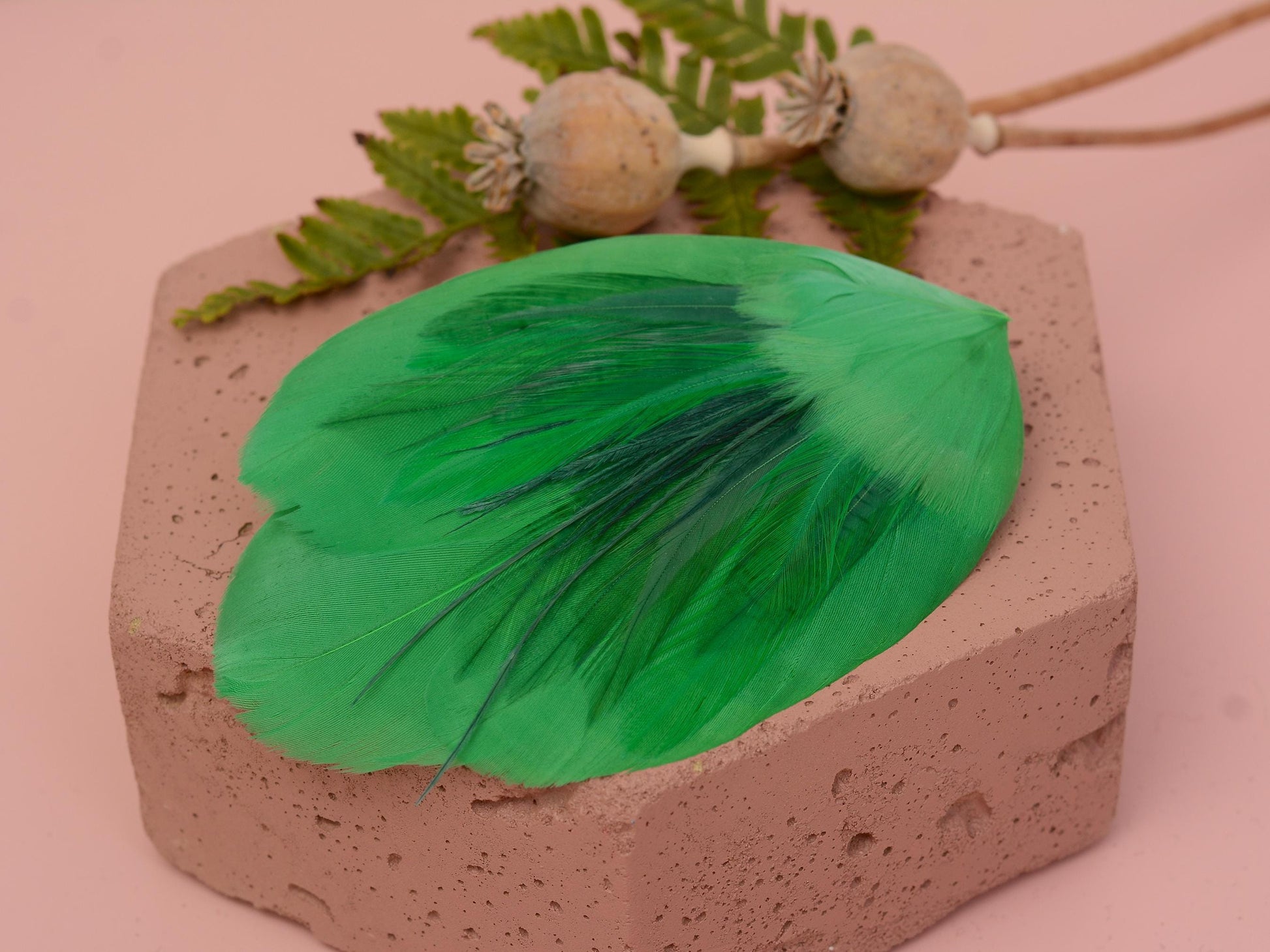 Feather Hair Clip in Emerald Green | Feather Fascinator | Feather Headpiece | Bridal Hair Clip | Bridesmaids Hair Clip