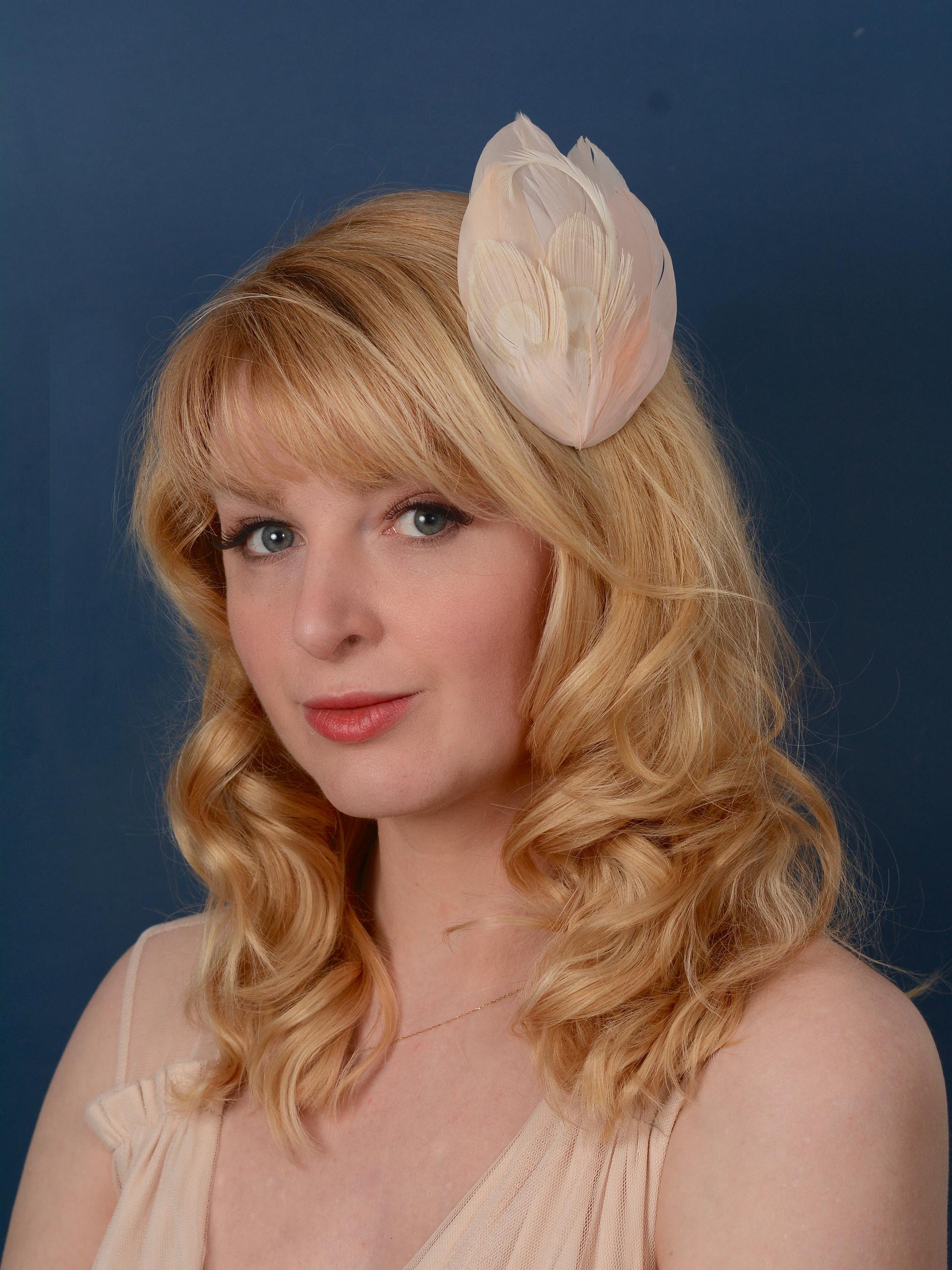 Peacock Feather Hair Clip in Ivory and Blush Pink No.32 | Bridal Feather Hair Clip | Blush Feather Fascinator