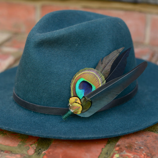 Green and Gold Peacock Feather Lapel Pin / Hat Pin No.022