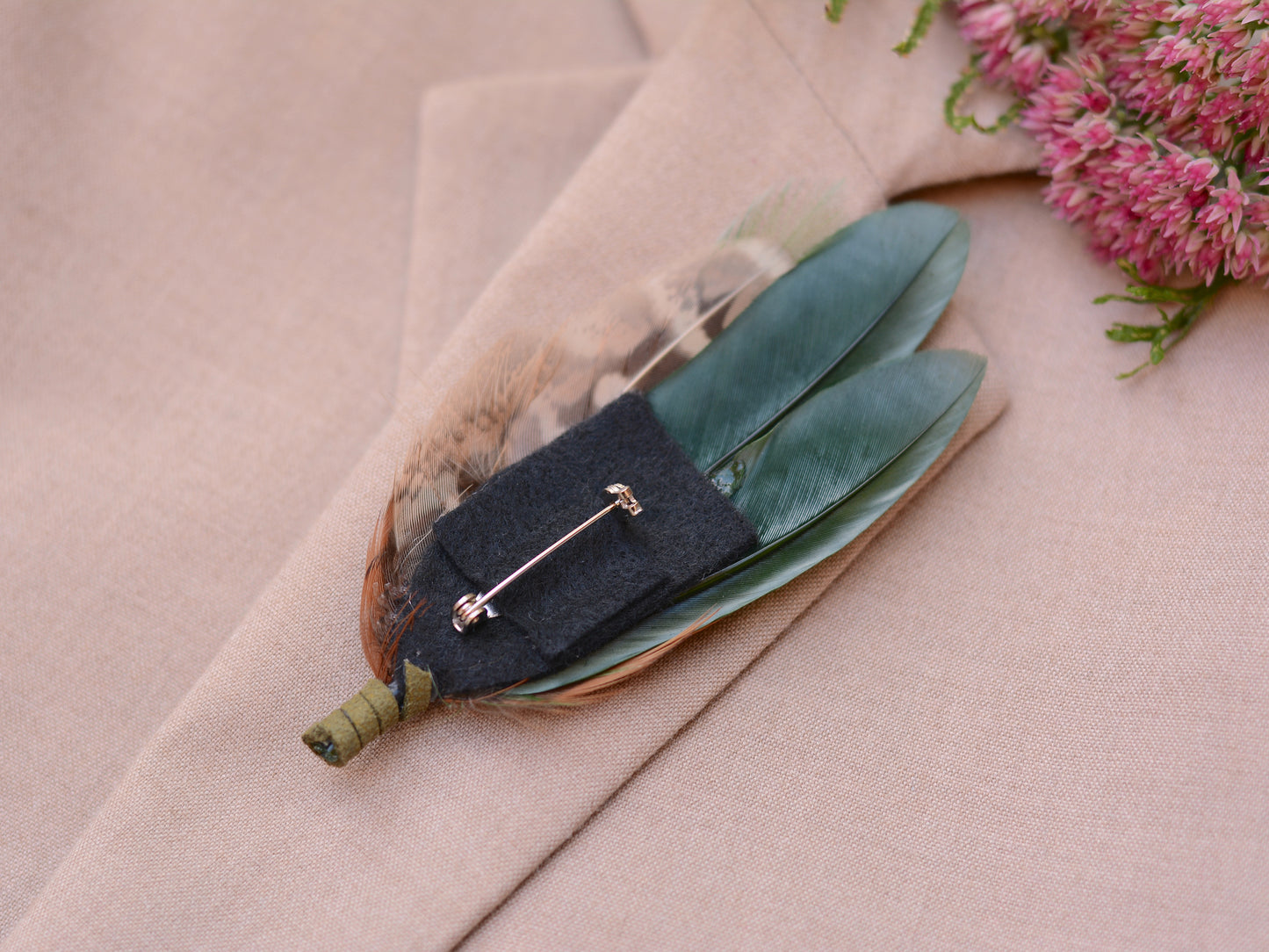 Green and Copper Pheasant Feather Lapel Pin No.85