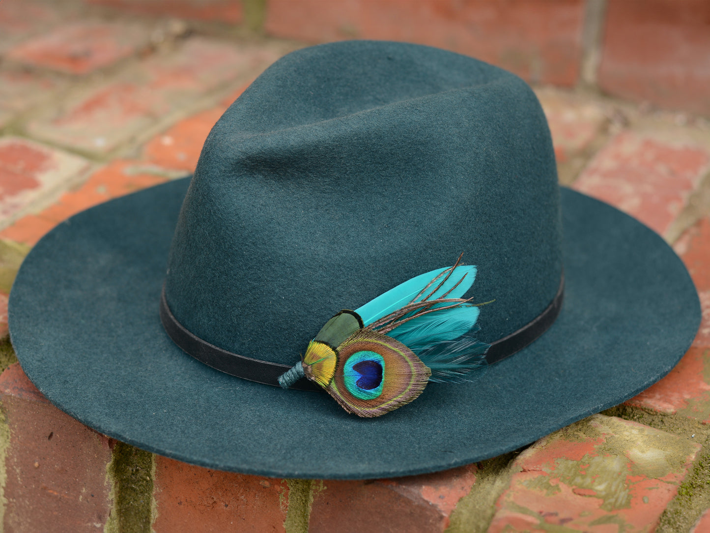 Teal Peacock Feather Boutonniere No.120