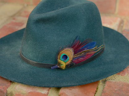 Peacock Eye Feather Boutonniere in Navy and Burgundy No.109