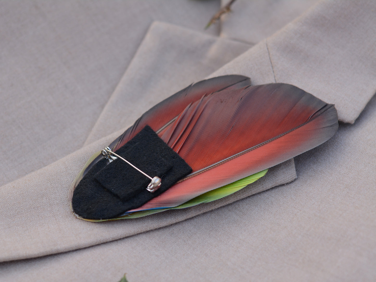 Tropical Parrot Feather Lapel Pin No.320